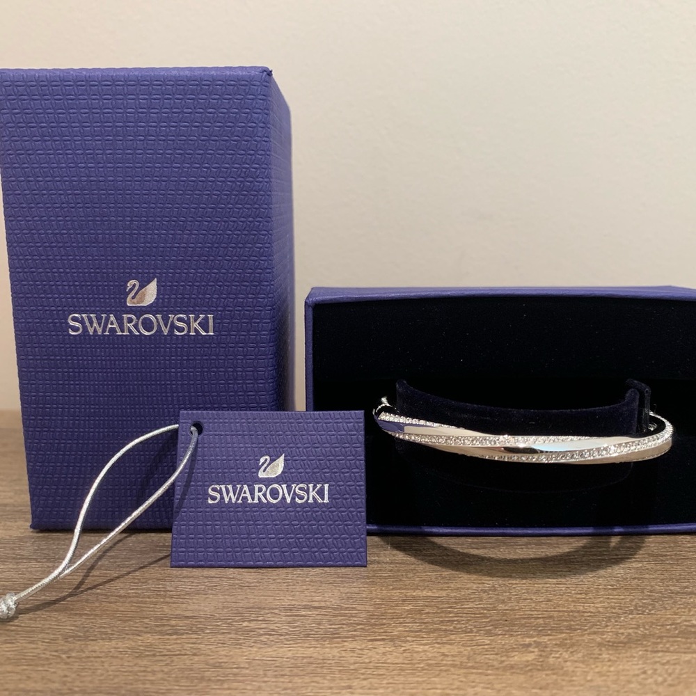 NWT Swarovski Crystal Bangle
